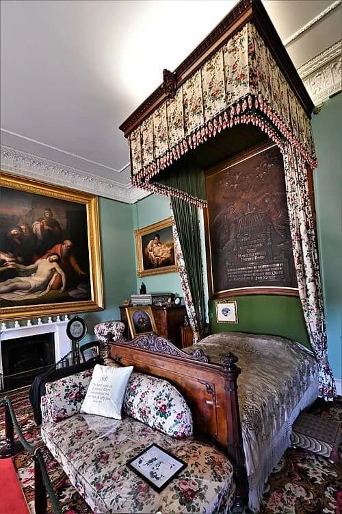 The Queen's Bedroom — Osborne House audio guide stop