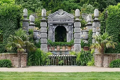 The Collector Earl's Garden — Arundel Castle audio guide stop