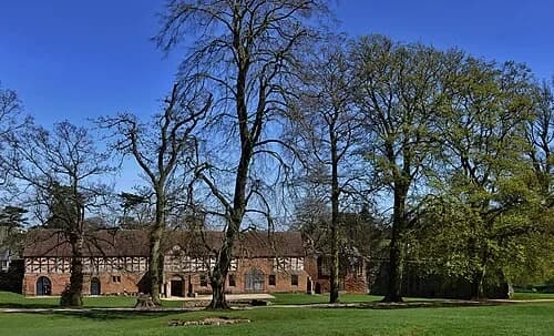 The Tudor Stables