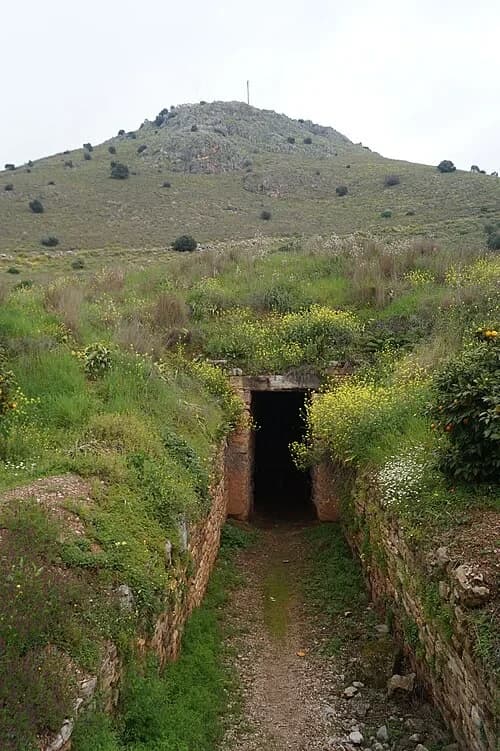 The Beehive Tomb — Tiryns audio guide stop