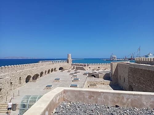 Panoramic Battlements — Rocca a Mare audio guide stop