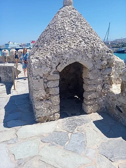 The Stone Sentinel — Rocca a Mare audio guide stop