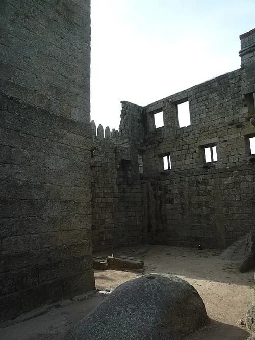 Traces of the Past — Castelo de Guimarães audio guide stop