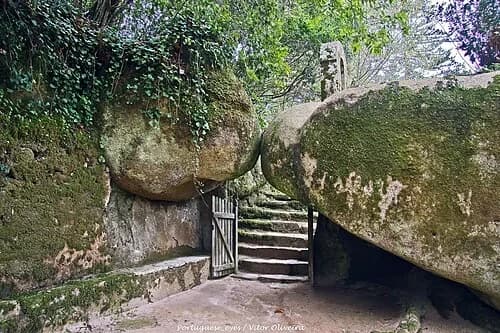 Gateway of Granite — Convento dos Capuchos audio guide stop