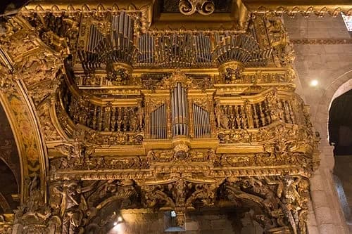 The Gilded Baroque Organs — Sé de Braga audio guide stop