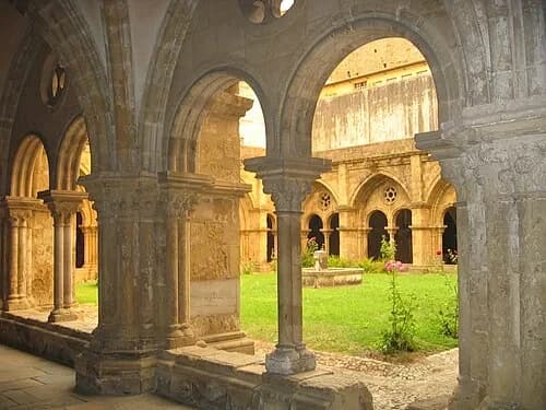 The Transitioning Cloister — Sé Velha de Coimbra audio guide stop