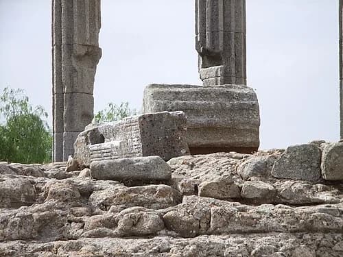 The Fallen Fragments — Templo Romano de Évora audio guide stop
