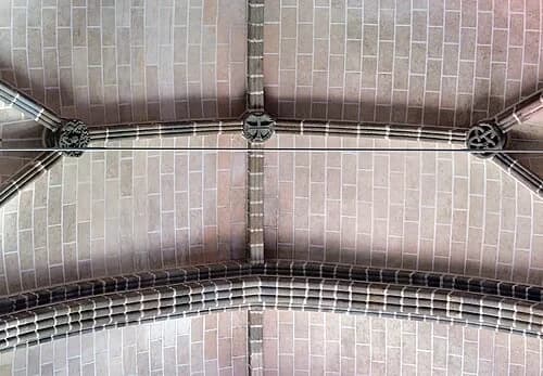 Royal Emblems in Stone — Igreja de São Francisco audio guide stop