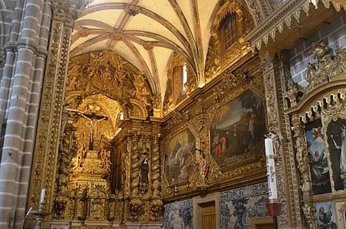 The Golden Side Chapels — Igreja de São Francisco audio guide stop