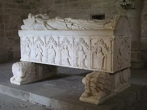 Tomb of Bishop Pedro — Sé Catedral de Évora audio guide stop