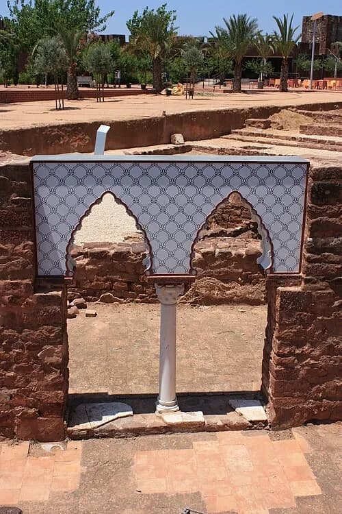 Palace of Balconies Archway — Castelo de Silves audio guide stop