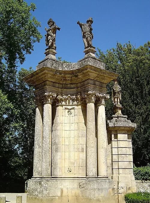 The Statues of Royalty — Santuário de Nossa Senhora dos Remédios audio guide stop