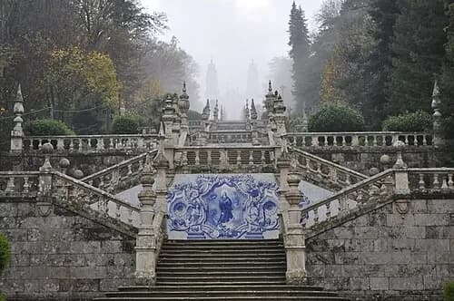The Misty Ascent — Santuário de Nossa Senhora dos Remédios audio guide stop