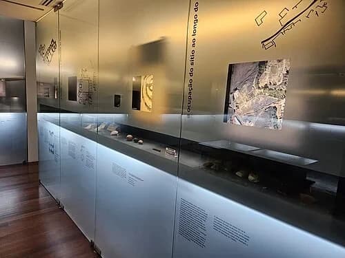 Roman Pottery and Jewelry Display — Miróbriga audio guide stop