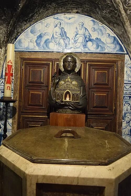 The Font of Saint Anthony — Sé de Lisboa audio guide stop