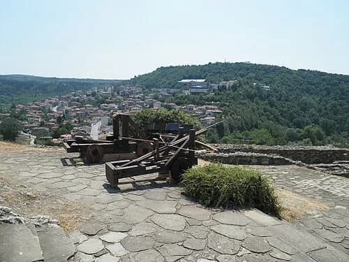 Mittelalterliche Ballisten — Крепост Царевец