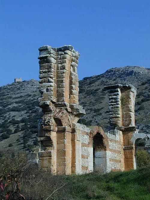 Die Säulen der Basilika B — Αρχαιολογικός Χώρος Φιλίππων