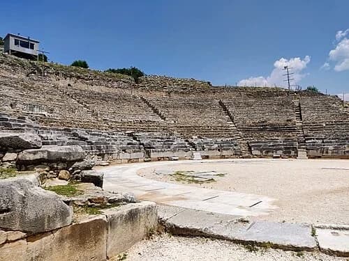 Das antike Theater — Αρχαιολογικός Χώρος Φιλίππων