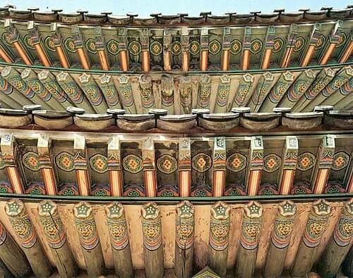 أفاريز البوابة والحراس — 창경궁