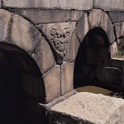 العفريت الحجري — 창경궁