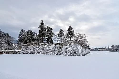 Stone Ramparts in Winter — 会津若松城 audio guide stop